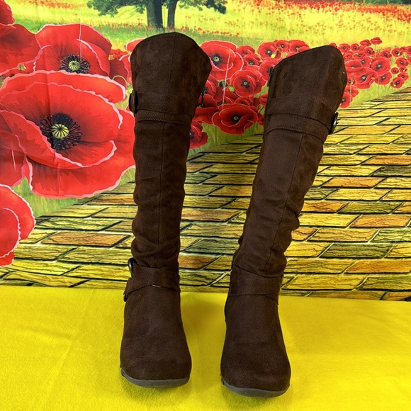 Maurice’s tall boots - Picture 2 of 7